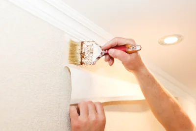 Pose de papier peint à Ascain — revêtements muraux et toiles de verre